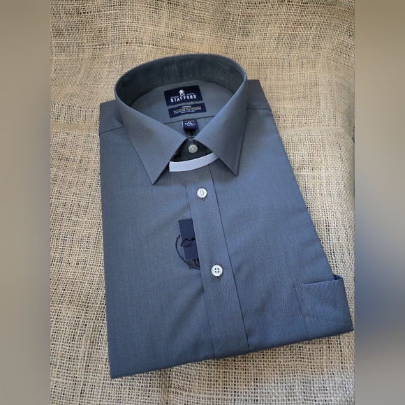 Stafford Other - Tailored Fit Stafford Grey Size XL (17-17 1/2) Regular Fit Easy Care Dress Shirt